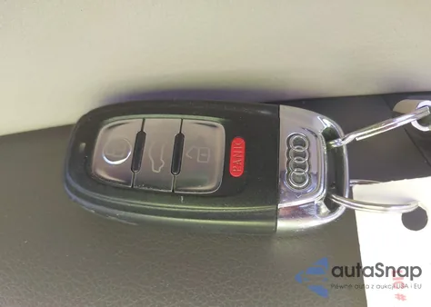 2013 Audi Q5 2.0T Premium z USA, uszkodzony, nr VIN WA1LFAFPXDA102180